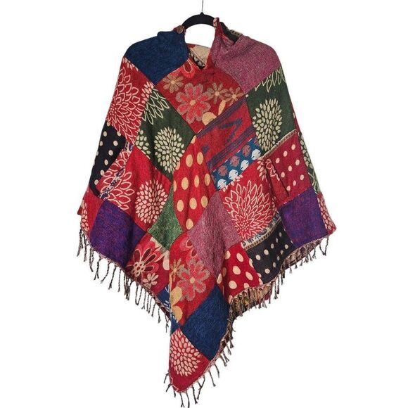 Boho multi colored patchwork poncho with pockets.  One Size. - Picture 1 of 3
